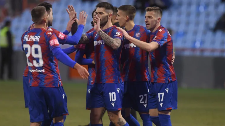 Bijeli nisu dopustili iznenađenje, Livaja dao dva gola iz penala, Krovinović maestralnim potezom stavio točku na 'i'