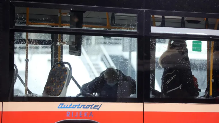 Kaos u Riječkom Autoroleju: 60 vozača na bolovanju, žale se na male plaće dok se režu linije i dižu cijene karata