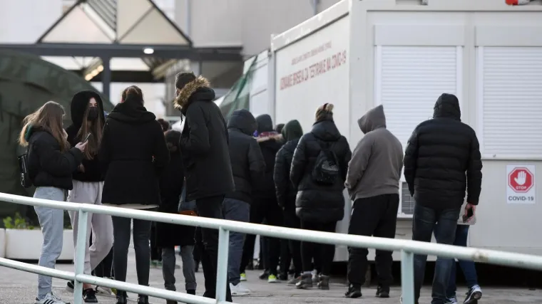 Stižu izvje&scaron;ća o koronabrojkama: U Hrvatskoj potvrđen 2561 novi slučaj zaraze, ne&scaron;to manje nego prije tjedan dana