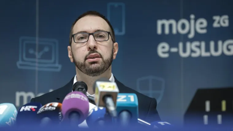 Toma&scaron;ević o cijenama plina za građane: 'Nadam se da će država ići s paketom mjera. Pazit ćemo da ne dođe do udara na vrtiće, &scaron;kole...'