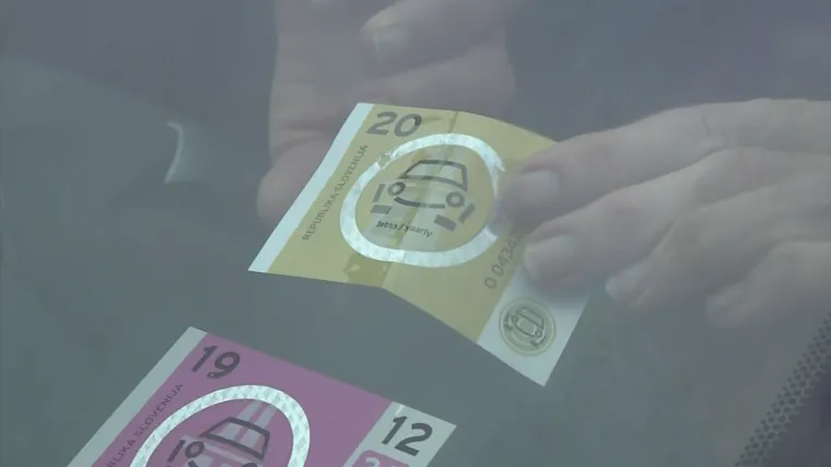 Slovenci zakoračili u budućnost e-vinjetama: Direkt istražuje za&scaron;to svako ljeto i dalje čekamo u kolonama i nismo digitalizirani