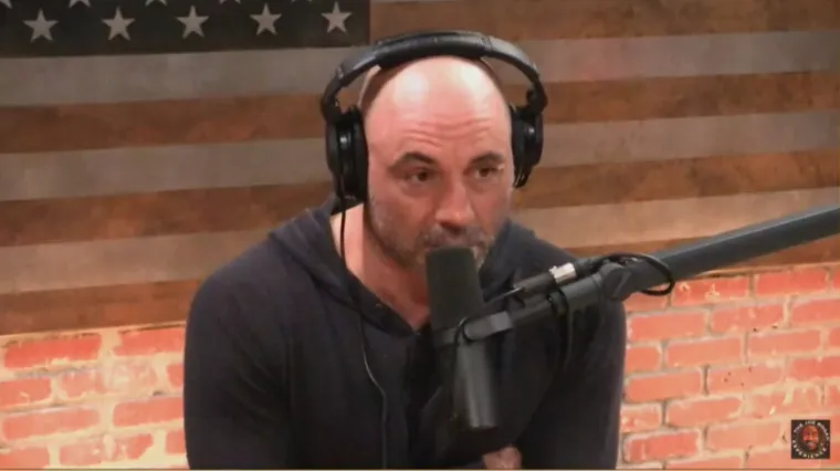 Pu&scaron;io je joint s Muskom, u goste mu dolaze teoretičari zavjere, a Spotifiyju je važniji od Neila Younga: Direkt donosi priču o Joe Roganu