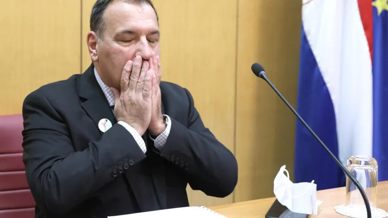 Bero&scaron; branio mjere i COVID potvrde u Saboru, o visokoj smrtnosti kaže: 'Imamo staro stanovni&scaron;tvo i nisku procijepljenost'