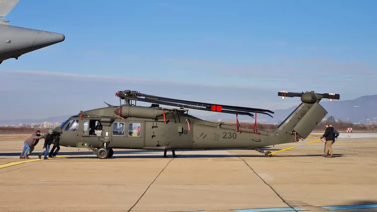 VIDEO U zagrebačku zračnu luku stigla su dva američka helikoptera Black Hawk: Donacija je to od 50 milijuna dolara
