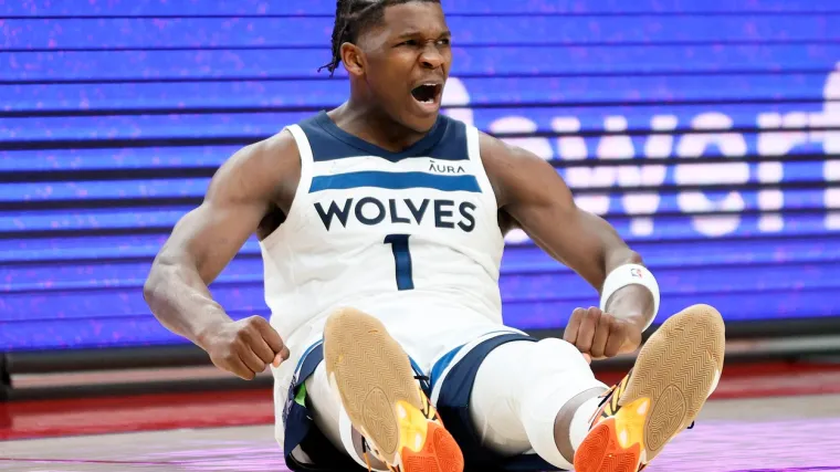 Mlada NBA zvijezda rekla novinarima da pričekaju s pitanjima dok naručuje McDonalds nakon utakmice