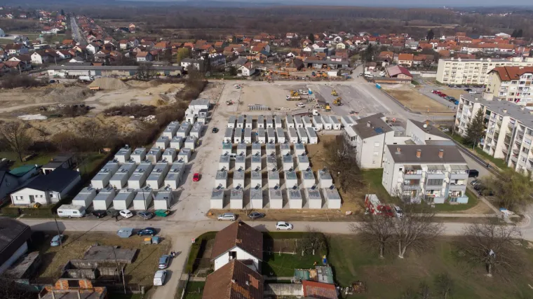 Ministar Medved: 'Oko 360 obitelji koje su trenutno u kontejnerima, očekujemo vratiti u kuće do 1. travnja'