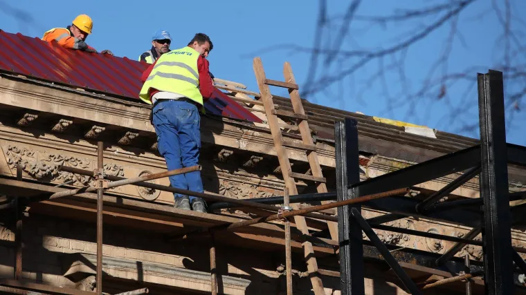 Obnova pod upitnikom. Građevinari bi u posao s državom, a natječaji iza&scaron;li prekasno: 'Nismo ih mogli čekati, uzeli smo druge poslove'