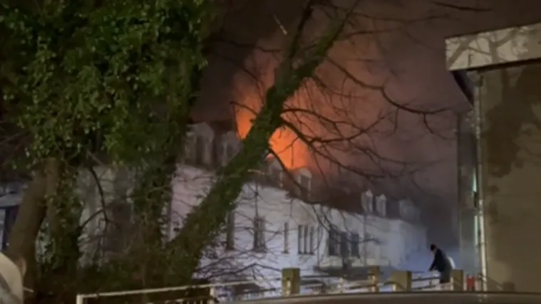 Poginula osoba u velikom požaru u krugu Infektivne klinike u Beogradu, vatrogasci spasili jo&scaron; &scaron;est ljudi