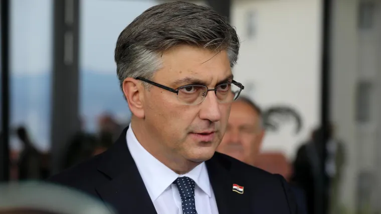 Raste cijena nafte pa je Vlada ponovno reagirala. Zamrznula je cijene dizela i benzina kako ne bi skočile iznad 12 kuna