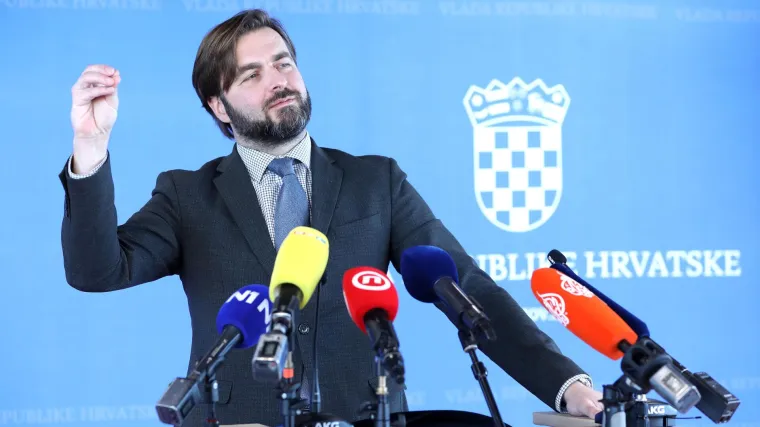 Ministar Ćorić o skoku cijene nafte i plina: 'U medijima sam vidio da je to 30 posto. Morat ćemo iznaći sredstva za to'