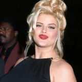 Život obilježen tragedijama: Otac je zlostavljao, udala se za tajkuna, a opijati su ju uni&scaron;tili