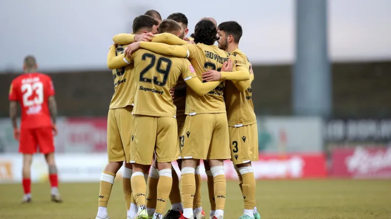 Kako će Dambrauskas složiti Hajduk s Kalinićem: Ispada li iz prve hrvatski dragulj ili Livaja mijenja poziciju?