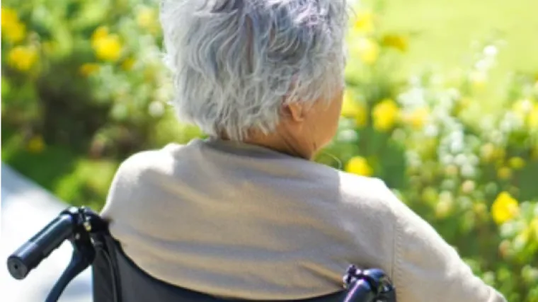 Prona&scaron;li mrtvu staricu nakon dvije i pol godine: Mumificirana je sjedila za stolom