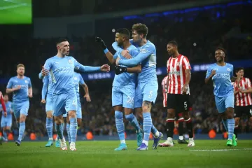 Manchester City grabi prema tituli, Tottenham poražen u šokantnoj završnici