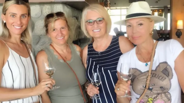 Za Lepu Brenu je čuo cijeli svijet, a malo tko zna kako izgleda njena sestra: Zajedno će u Kanadi pokrenuti posao