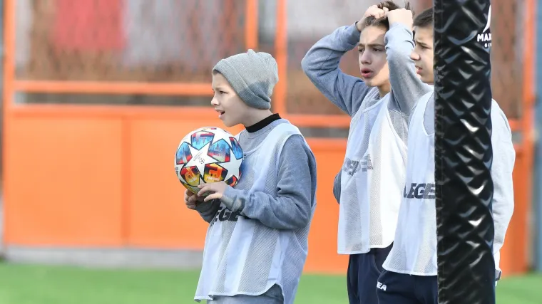 &Scaron;okantna ozljeda u drugoj HNL: Igraču pukle obje kosti potkoljenice, hitna do&scaron;la po njega