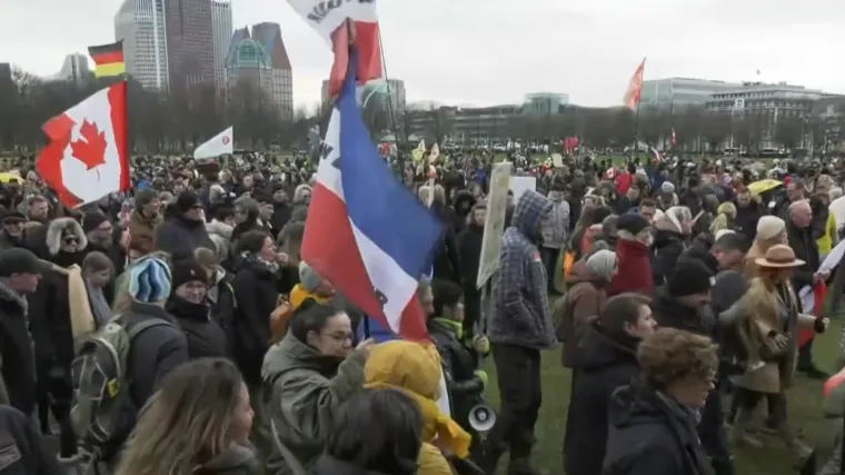 Antivakserski pohod na centar Pariza, uhićeno stotinjak, kažnjeno 500 prosvjednika. Niti Kanada to vi&scaron;e ne tolerira