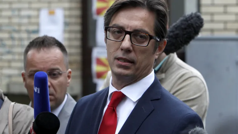 Žrtva vr&scaron;njačkog nasilja: Makedonski predsjednik vodi u &scaron;kolu djevojčicu s Downovim sindromom