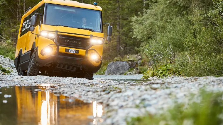 Za ovaj školski autobus nema prepreka: Češko čudovište ne kotačima djeluje neslomljivo, ali zato i košta