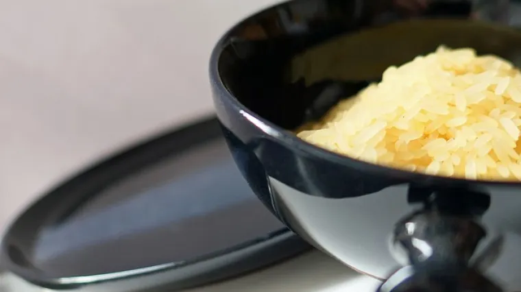 Egzotična salata od riže kao predjelo ili prilog uz glavno jelo