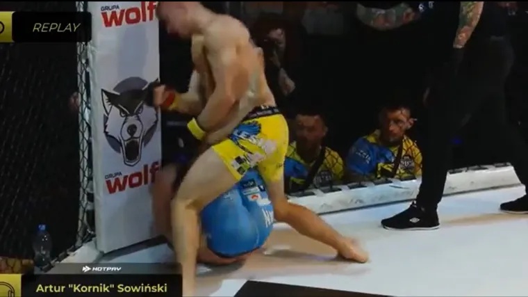 Potez za pamćenje: Poljak nokautirao protivnika iz nevjerojatne pozicije