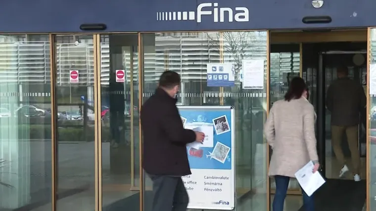Zar poskupljenjem protiv poskupljenja!? FINA i HP podigle naknade računa i do 60 posto