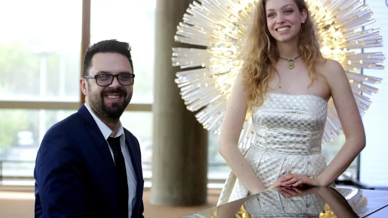 Novi detalji slavnog vjenčanja! Zna se tko će pjevati na svadbi Petra Graše i Hane Huljić