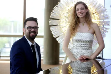 Novi detalji slavnog vjenčanja! Zna se tko će pjevati na svadbi Petra Graše i Hane Huljić