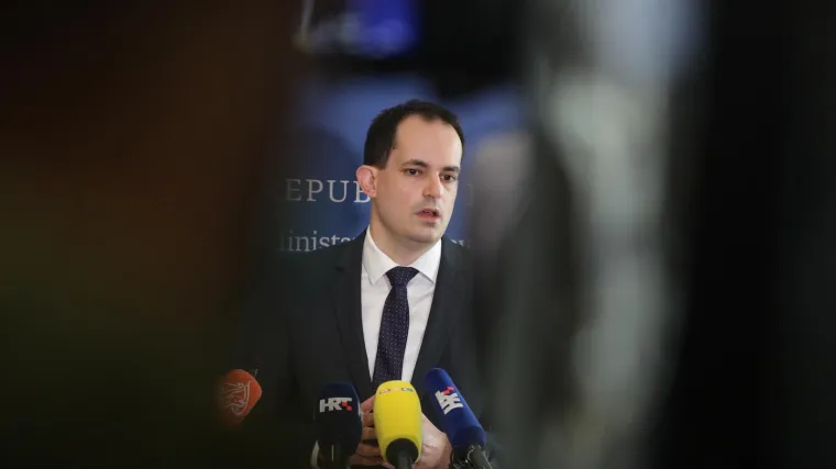 Malenica: 'Brojanje potpisa za Mostov referendum moglo bi trajati do 30 dana. Oba pitanja su problematična'