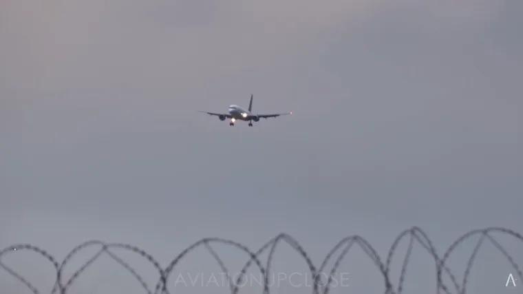 Dramatične snimke, avion Manchester Citya upao u oluju