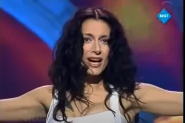 Od Doris u fatalnoj bijeloj haljini, preko Seve u crvenom korzetu, do Rozge i plesa oko šipke