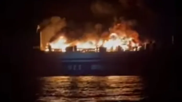 VIDEO Izbio požar na trajektu s 288 putnika i članova posade, plovio je prema Italiji