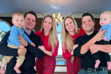 Identične blizanke rodile djecu identičnim blizancima, DNK test tvrdi: 'Oni su rođaci, braća i blizanci'