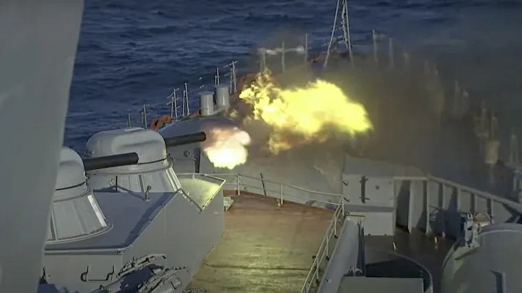 Granatiranje u istočnoj Ukrajini ne prestaje, a civili polako napu&scaron;taju zemlju. Moskva sve poriče: 'Sve je dio redovne obuke'