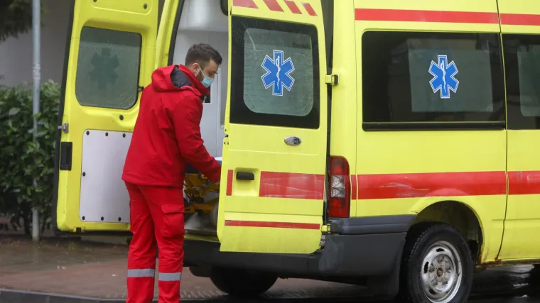 'Hitnjaci' upalili svoje sirene: 'Nije lako raditi sa 62 godine, treba jo&scaron; jedna Hitna kad se uspinje na 3. kat'