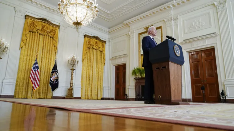 Biden nakon odluke Rusije da &scaron;alje vojsku: 'Ovo je početak invazije. &Scaron;to si Putin umi&scaron;lja zaboga?' Najavio je i sankcije