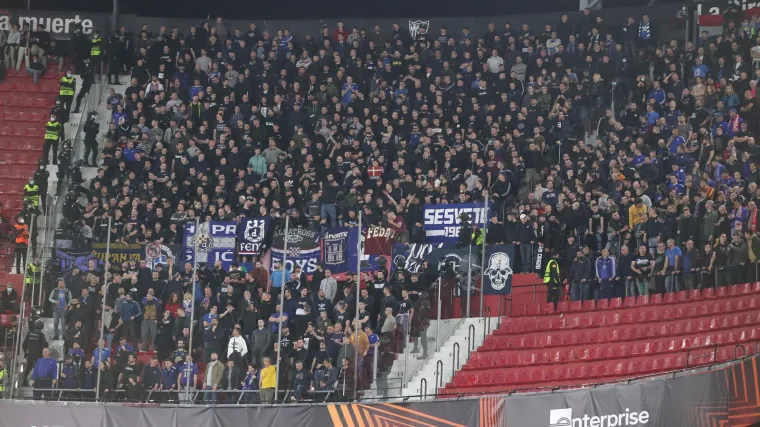 &Scaron;panjolci objasnili &scaron;to se događalo u Sevilli: 'Jedan je policajac izvadio pendrek i krenuo udarati'