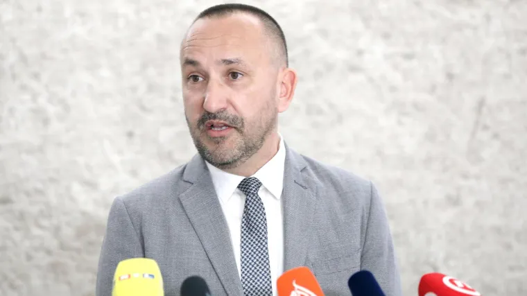 Zekanović o situaciji u Ukrajini: 'Treći svjetski rat vi&scaron;e nije znanstvena fantastika. Ukrajincima prijeti kataklizma'