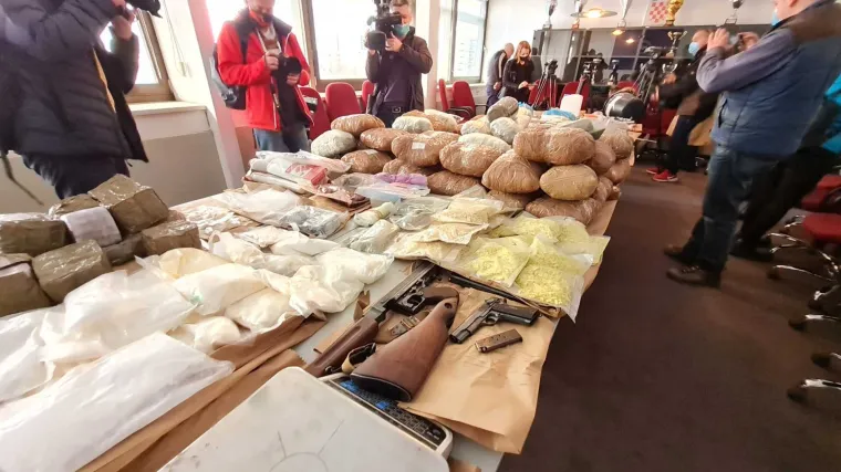 Zagrebačka policija prona&scaron;la vi&scaron;e od 12 kilograma kokaina, 69 kilograma marihuane i vi&scaron;e od 36 tisuća tableta MDMA