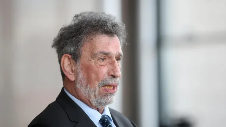 Fuchs se nada da od idućeg tjedna djeca neće nositi maske u učionicama!: Broj zaraženih izrazito opada