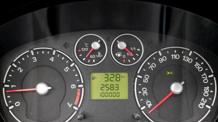 Mislila je da je ba&scaron; povoljno kupila Audi. A onda je slučajno saznala da mu je 'skinuto' čak 100 tisuća kilometara!