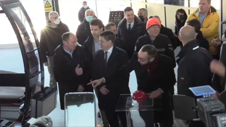 Otvorili 'najskuplju žičaru u Europi'. Toma&scaron;ević: 'Ironijom sudbine mene je dopalo da je otvorim. I ne samo to...!'