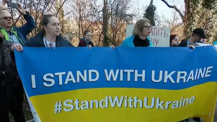 U znak solidarnosti i podr&scaron;ka Ukrajini, održan mirni prosvjed u Zagrebu: 'Kako bih se i osjećao kada znam da mi je kći ondje gdje je rat'