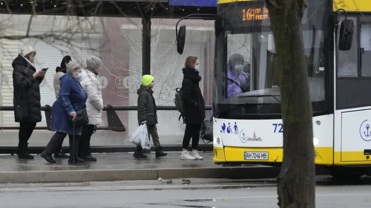Ukrajina kaže da je najmanje osam poginulih u ruskom napadu,  a devet ranjeno