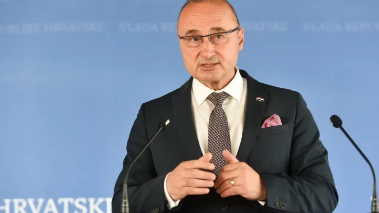 Grlić Radman: 'Dvije zračne luke u Kijevu su uni&scaron;tene. Na&scaron;e veleposlanstvu u Kijevu ostaje'