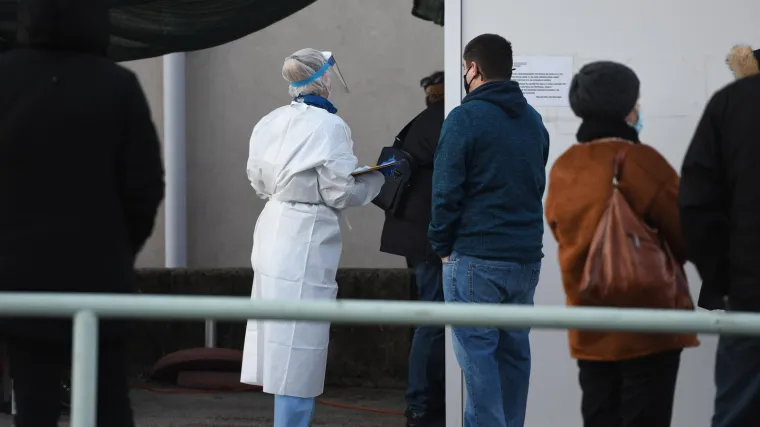 Preminulo je 26 osoba, 106 pacijenata je na respiratoru, a 2030 je novozaraženih