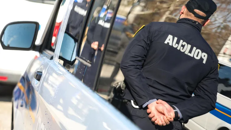 U Zagrebu poginuo pje&scaron;ak nakon &scaron;to je na njega naletjelo teretno vozilo