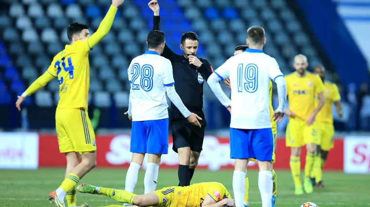 Osijek pobjedio Dinamo i trenutno je prvi u HNL-u