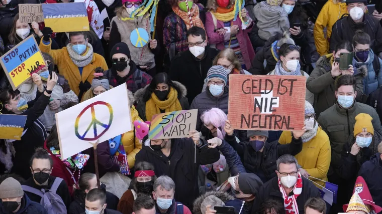 Prekinuli s tradicijom neutralnosti: &Scaron;vicarska se pridružuje sankcijama EU-a protiv Rusije