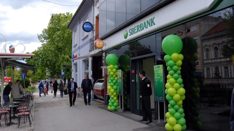 Progla&scaron;en dvodnevni moratorij Sberbanke, građani i poduzeća u tom periodu mogu ukupno dnevno raspolagati iznosima do 7280 kuna